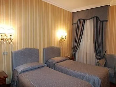 Отель Sistina 4*